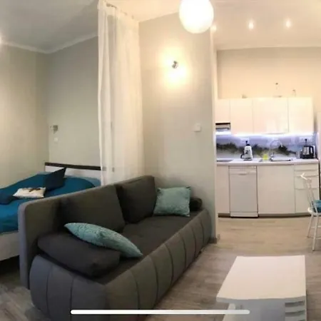 Seashell Apartment *